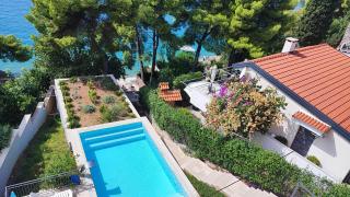 Villa Penava, private beach, pool and 7min to Trogir - Trogir - 7
