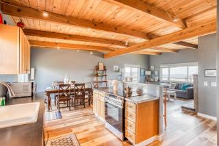 The Rock Inn Yacht - Meredith Lodging - 4