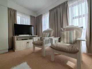 The River House - Main House - Colchester - 7