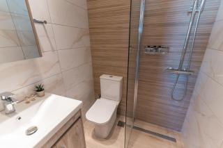 Laura City Apartments by the Sea - Lampi - 3