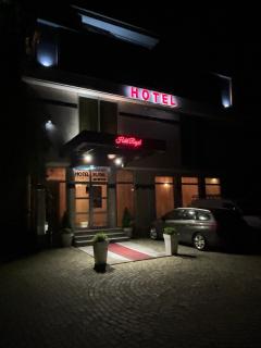 Hotel Royal - Tetovo - 0