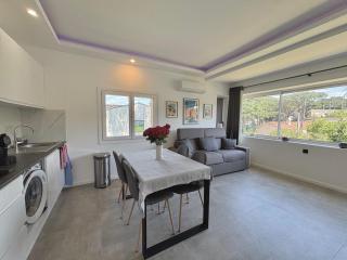 Luma - Logement Climatisé Proche Centre & Plages - Saint-Tropez - 0