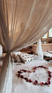 Pasakų namelis dviems su vaizdu į ežerą - Esperanza - 0