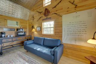 5 Mi to Splashway Waterpark Cabin in Rock Island - - 7