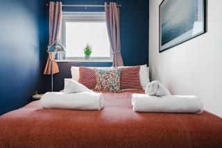 Spring Grove 2 Bedroom House with Garden and Free Parking - Cwmbran - 8