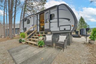 7 Mi to Torch Lake Peaceful Retreat with Fire Pit! - Rapid City - 8