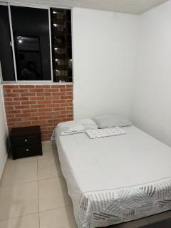 Habitación doble cerca aeropuerto,estadio y buses - Soledad - 3