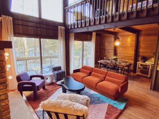 Interior Designed Chalet - Fireplace Pool Beach Lake - Lake Ariel - 8