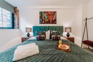 Luxury Two Bedroom Birmingham City Centre Apartment - Birmingham - 1