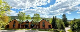 W5 AIR CONDITIONED Mount Washington Place townhouse with fireplace air hockey free and fast wifi - Carroll - 9