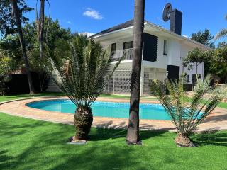 Lux on Windermere 4 Bedroom House - 9