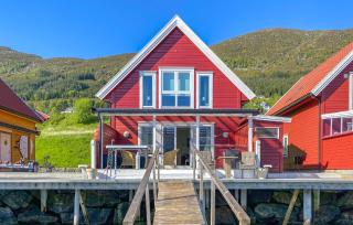3 Bedroom Awesome Home In Gursken - Larsnes - 0