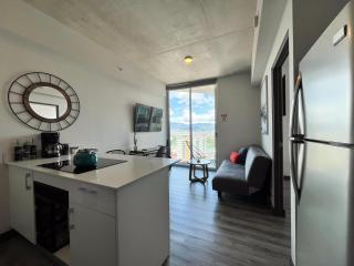 Lux at 15, Pool, Gym and Stylish City Stay - Hatillo - 5