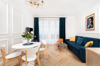 Atrium - Old Town Luxury Apartments - by Upstairs - 3