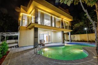 Rustica Villa By Secret Turtle 7BHK 2Pvt Pool Projector - 5