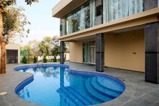 Rustica Villa By Secret Turtle 7BHK 2Pvt Pool Projector - Denkanikottai - 9