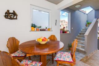 Apartment Vida 1Floor in the old Part of Baska - Baška - 9