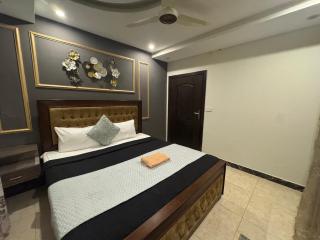 City Living at Its Best 2BHK Modern Apartment With Balcony - Islamabad - 3