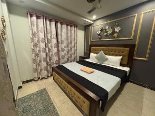 City Living at Its Best 2BHK Modern Apartment With Balcony - Islamabad - 4
