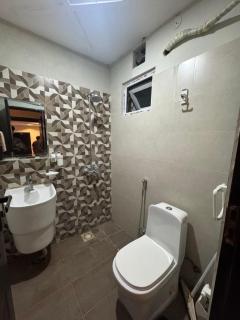 City Living at Its Best 2BHK Modern Apartment With Balcony - Islamabad - 5