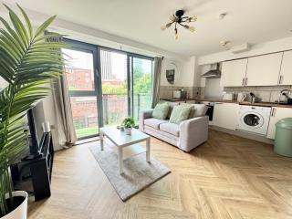 MODERN ONE BEDROOM APARTMENT - BIRMINGHAM CITY CENTRE - SLEEPS 3 GUESTS - THE MAILBOX AND CUBE AREa - 0
