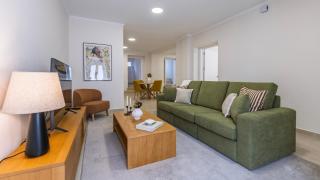 Stylish 2BR Retreat in Lisbon by LovelyStay - Lisbona - 2