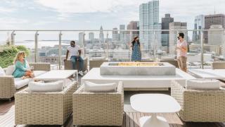 Luxury Apt with City Views - Boston - 2