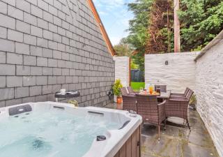 The Byre - Home Farm - Werrington - 0