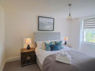 The Breakers - Lyme Regis - 2