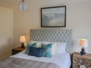 The Breakers - Lyme Regis - 1