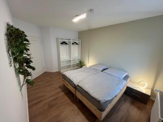 StayN8- 3 Zi- Apartment mit voll ausgestatteter Küche und Fahrradgarage im Leipziger Neuseenland - Borna - 6