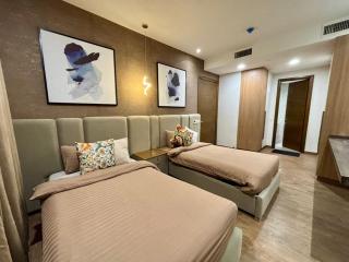 Luxury Duplex Penthouse at Penta Square - Lahore - 9
