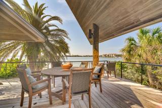 Stylish Waterfront Oasis in St Pete Beach - St Pete Beach - 0