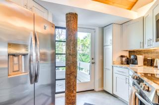 Stylish Waterfront Oasis in St Pete Beach - St Pete Beach - 3