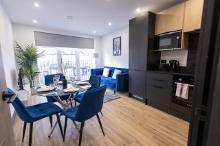 Modern Borehamwood Flat - 2 Min Walk to Station - 9