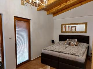 Village Romantic Apartments near Český Krumlov - Střížov - 5