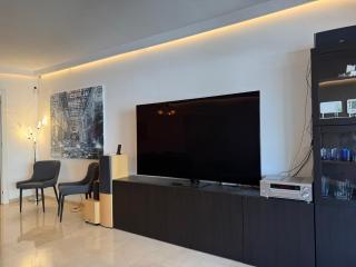 Harbor Light Marbella Getaway - EaW Homes - Marbella - 1