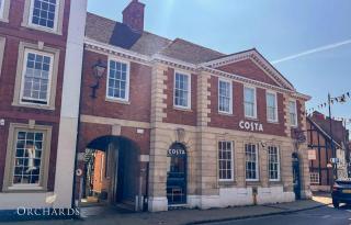 Characterful Town Centre Apartment - Ampthill - 8