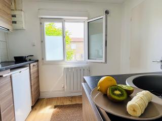Appartement avec terrasse - Goupama Stadium, Eurexpo, LDLC Arena, La Soie - Vaulx-en-Velin - 3