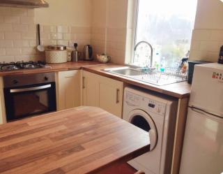Simple Welsh Terrace with Valley Views - Morriston - 2