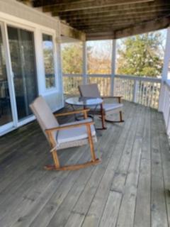 Lagoon Front, Loveladies, Dock, Decks, Beach Badges, Bikes, Ping Pong Table, Foosball, Wifi,gorgeous Reverse-Living Loveladies Contemporary On A, - Loveladies - 9