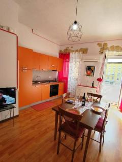 Yenne Home - 0