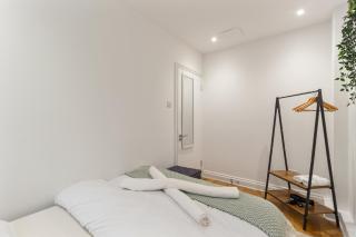 Stylish flat 10 mins from train, near Emirates & Camden - 3