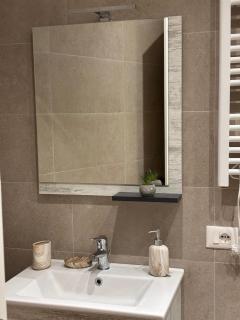 Erle Living - - 6