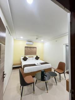 4 Colors Hotels - Lingampalli - 0