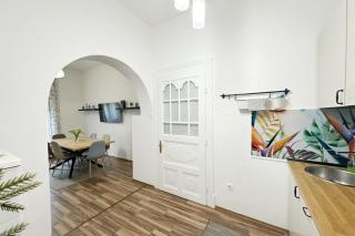 Dora Holiday House & Apartments - Keszthely - 4