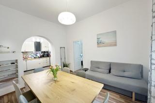 Dora Holiday House & Apartments - Keszthely - 1