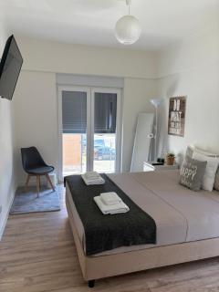 Modern Double Room with Private Balcony - Montijo - 9