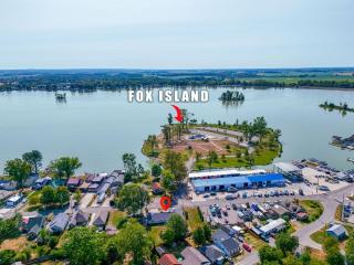 Waterside Haven - Hot Tub l Fire Pit - Lakeview - 0