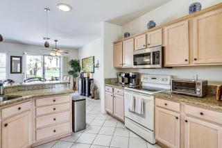 Resort-Style Amenities at Palm Desert Getaway - Palm Desert - 3